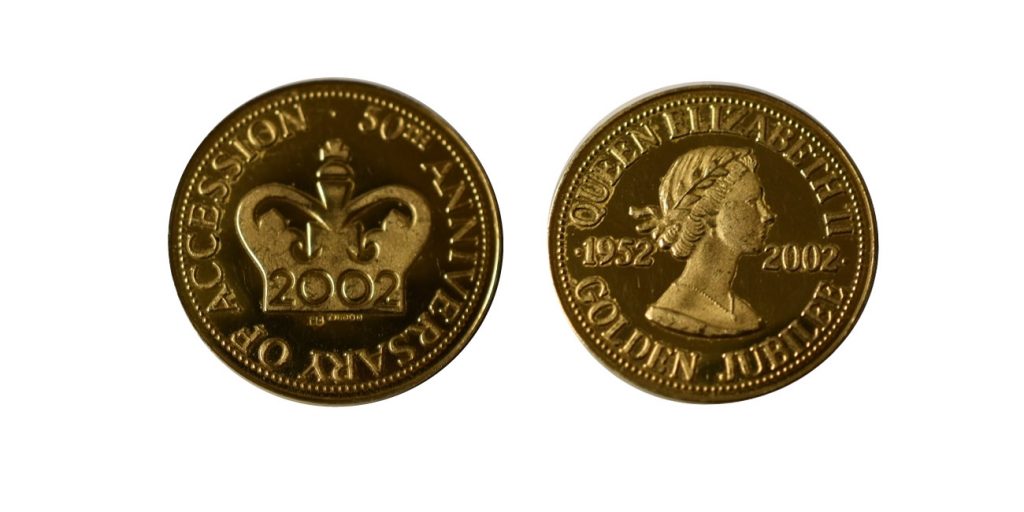 Elizabeth II, gold medal