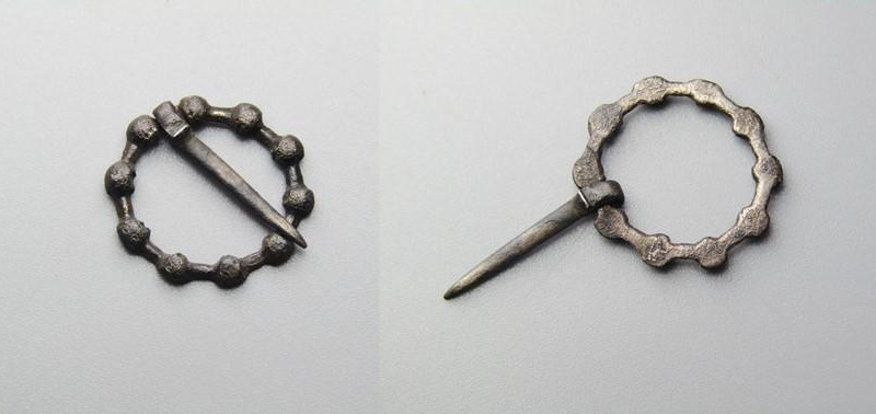 Lot 168, Medieval brooch