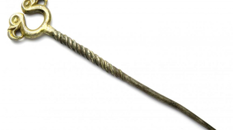 viking silver gilt pin