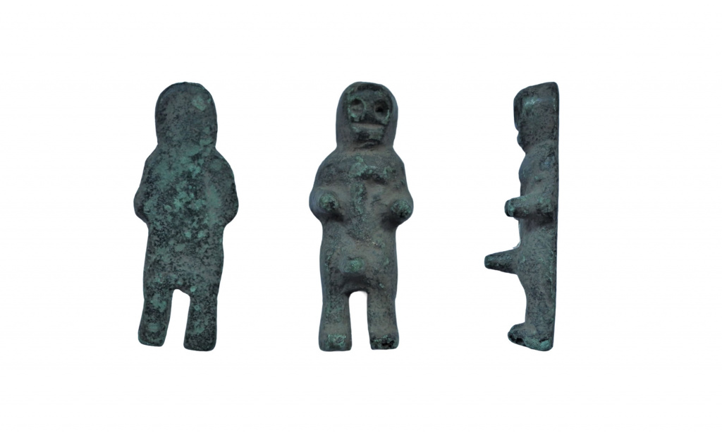 roman figurine
