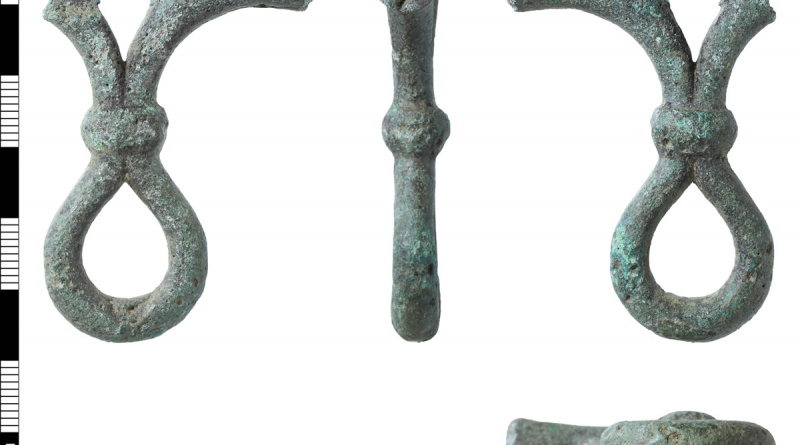 Iron Age Mirror handle