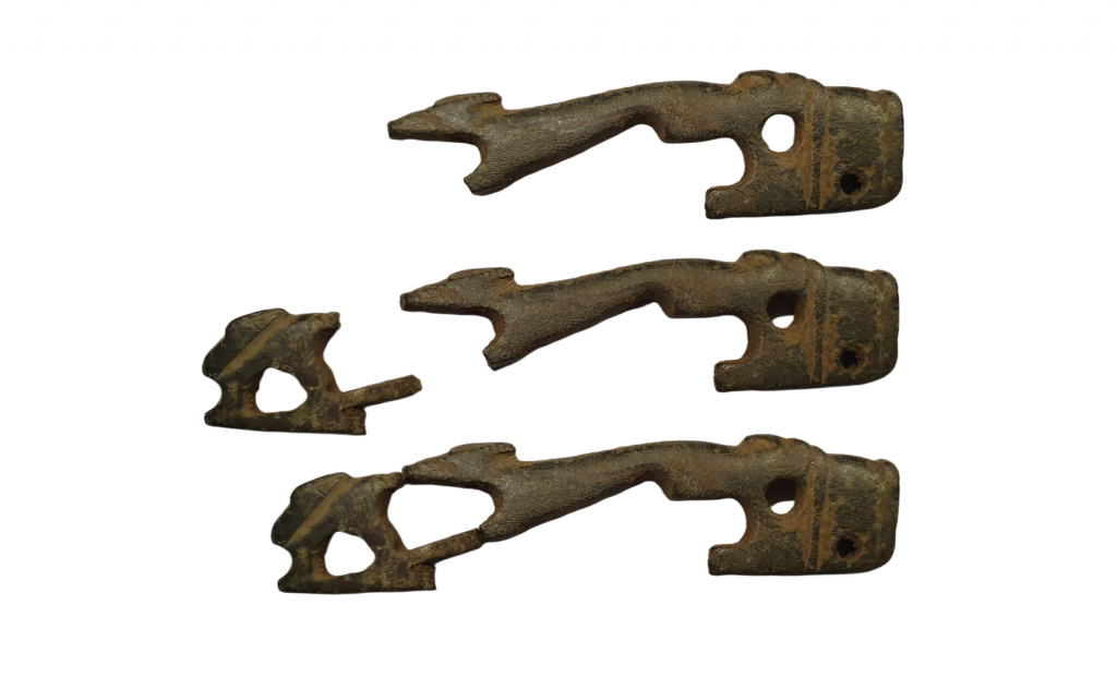 Two pieces of Roman knife handle reunited