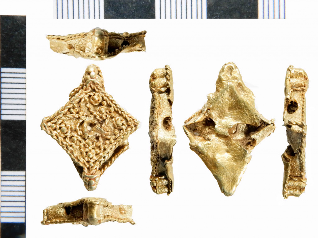 16th century gold reliquary