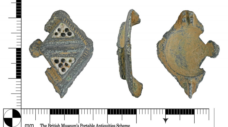 Roman lozenge-shaped brooch