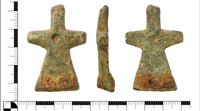Anglo-Saxon stirrup-strap mount
