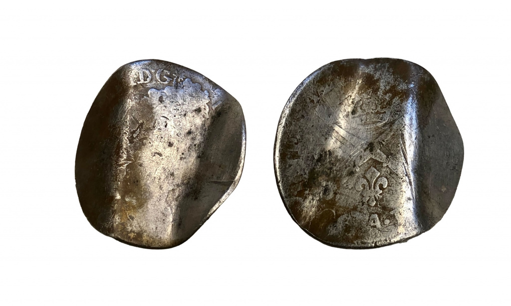 Love token of an eight sols piece of Louis XIV