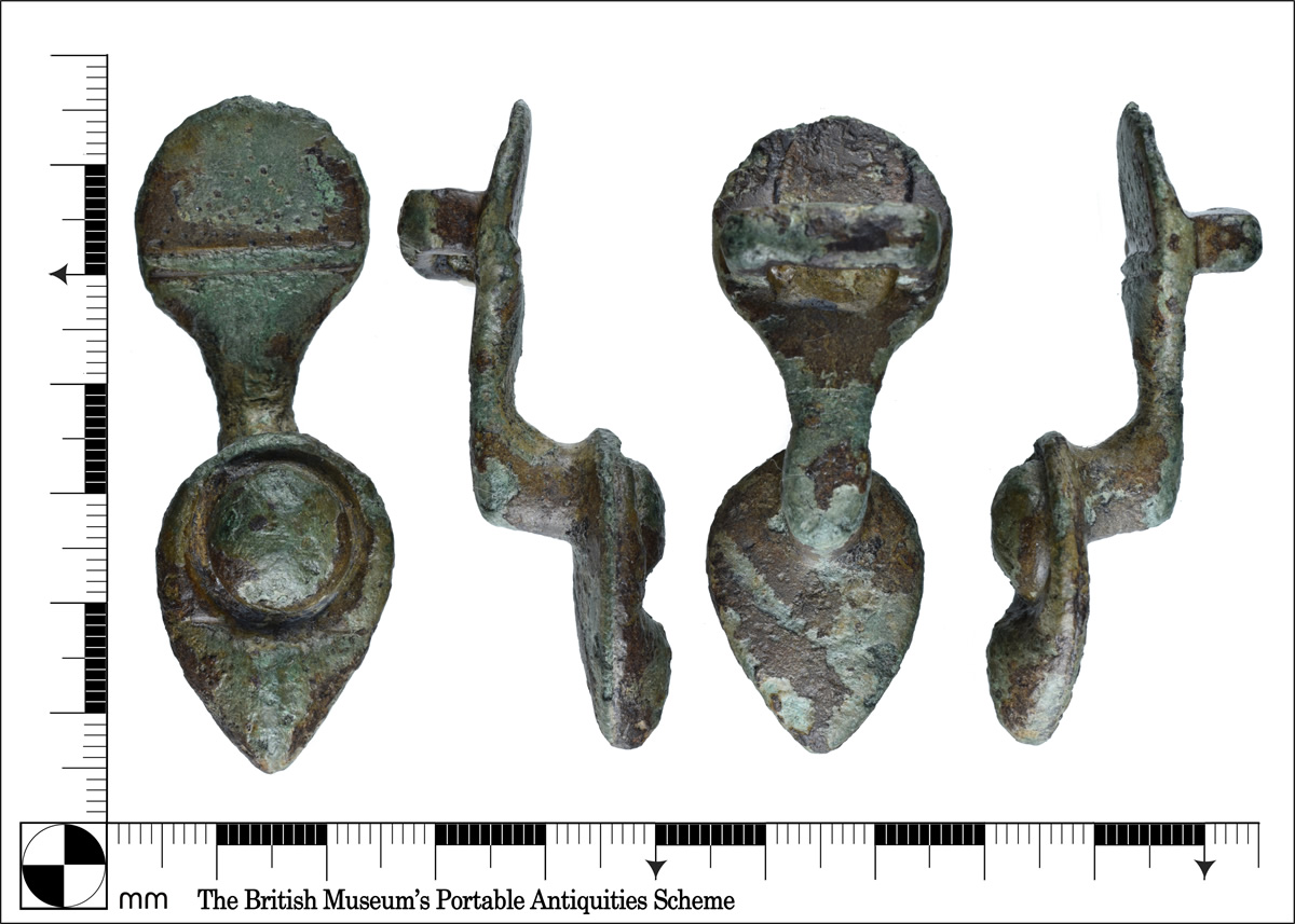 Roman quot double headed quot button and loop fastener Detecting Finds