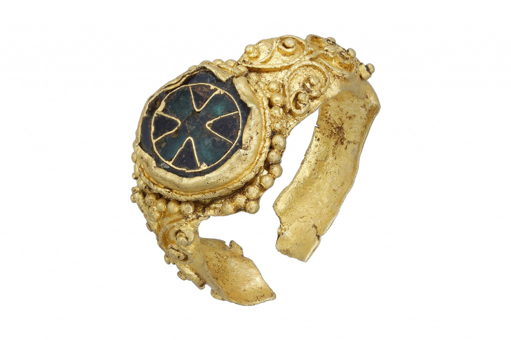 queen ediths ring